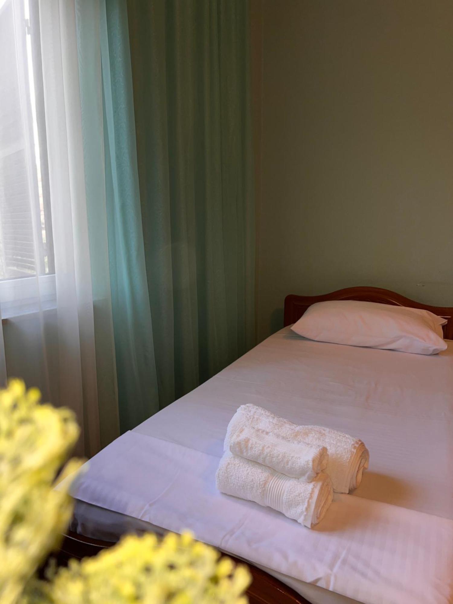 Berat Private Room In Haxhialiu Villa Exteriér fotografie